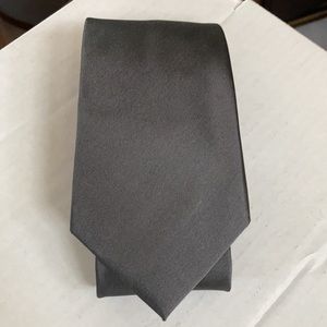 Charcoal tie